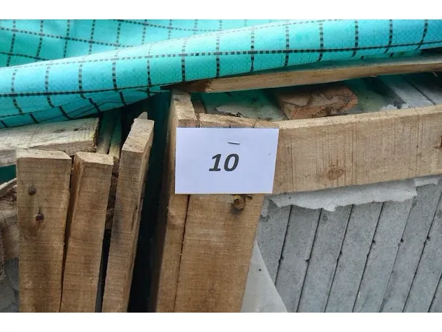 20 stuks grijs granieten platen voor tuinschermen en lage muurtjes gebrand en geborsteld met lijnen 2 zijden afgewerkt afm. 220x60x3 - afbeelding 2 van  5