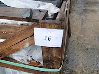 20 stuks grijs granieten platen voor tuinschermen en lage muurtjes gebrand en geborsteld met lijnen 1 zijde afgewerkt afm. 220x45x3 - afbeelding 2 van  6