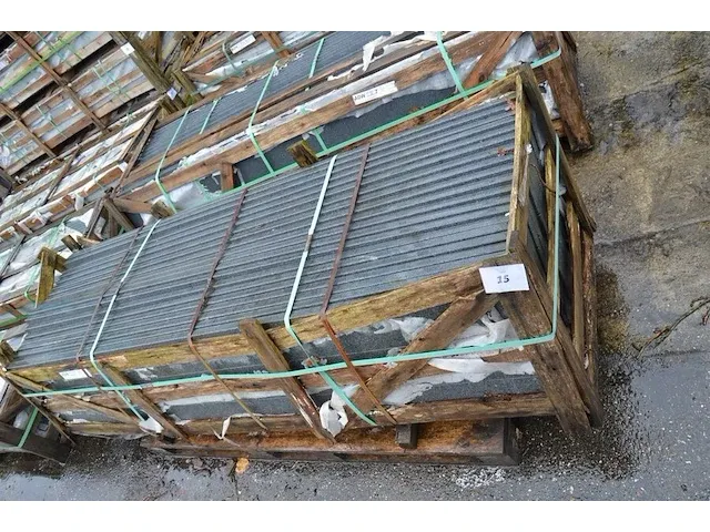 20 stuks grijs granieten platen voor tuinschermen en lage muurtjes gebrand en geborsteld met lijnen 1 zijde afgewerkt afm. 220x45x3 - afbeelding 3 van  6