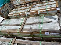 20 stuks grijs granieten platen voor tuinschermen en lage muurtjes gebrand en geborsteld met lijnen 2 zijden afgewerkt afm. 220x30x3 - afbeelding 1 van  5
