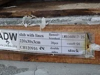 20 stuks grijs granieten platen voor tuinschermen en lage muurtjes gebrand en geborsteld met lijnen 2 zijden afgewerkt afm. 220x30x3 - afbeelding 5 van  5