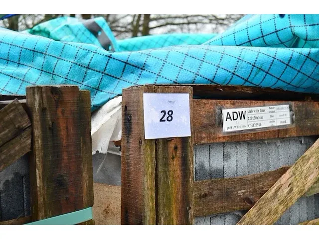 20 stuks grijs granieten platen voor tuinschermen en lage muurtjes gebrand en geborsteld met lijnen 2 zijden afgewerkt afm. 220x30x3 - afbeelding 2 van  5