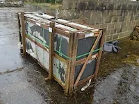 20 stuks grijs granieten platen voor tuinschermen en lage muurtjes gebrand en geborsteld met lijnen zijde afgewerkt afm. 220x90x3 - afbeelding 3 van  5