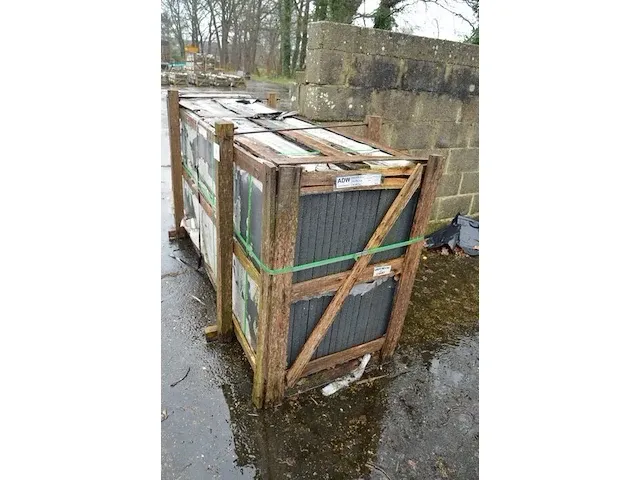 20 stuks grijs granieten platen voor tuinschermen en lage muurtjes gebrand en geborsteld met lijnen zijde afgewerkt afm. 220x90x3 - afbeelding 4 van  5