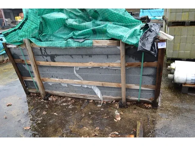 20 stuks grijs granieten platen voor tuinschermen en lage muurtjes gebrand en geborsteld met lijnen 2 zijde afgewerkt afm. 220x90x3 - afbeelding 1 van  5