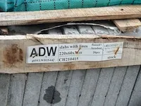 20 stuks grijs granieten platen voor tuinschermen en lage muurtjes gebrand en geborsteld met lijnen 2 zijden afgewerkt afm. 220x60x3 - afbeelding 5 van  5