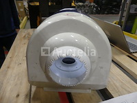 20 wanddispensers voor papierrollen