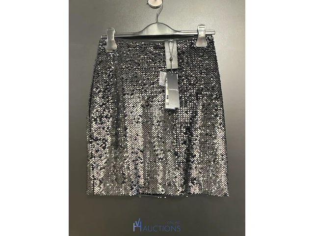200 kledingstukken en accessoires voor dames - afbeelding 33 van  38