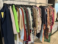 200 kledingstukken en accessoires voor dames - afbeelding 3 van  38