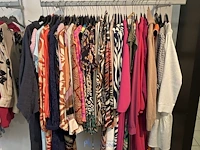 200 kledingstukken en accessoires voor dames - afbeelding 5 van  38