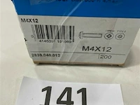 200 x metaalschroef m4x30 - afbeelding 1 van  3