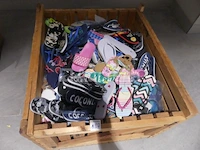 200 zomerschoenen, diverse stranden - afbeelding 2 van  9