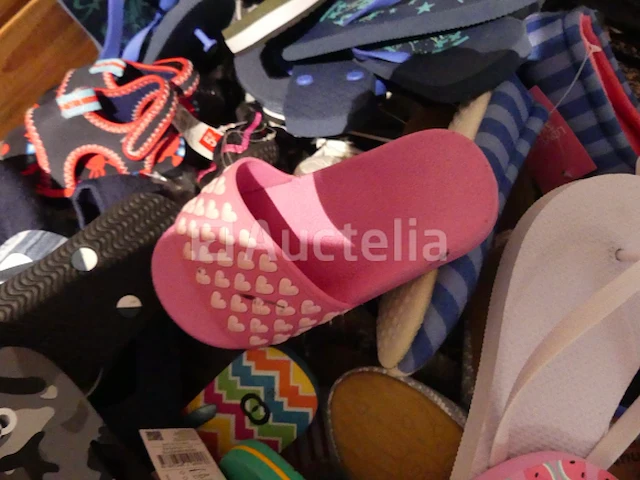 200 zomerschoenen, diverse stranden - afbeelding 4 van  9
