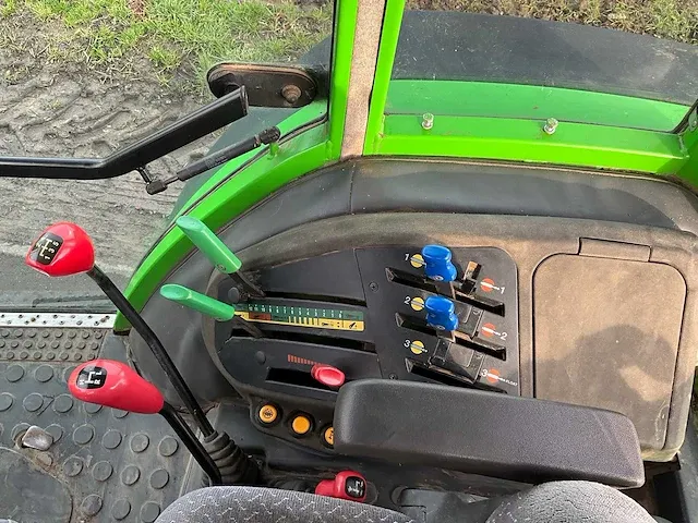 2000 - deutz fahr - agroplus 70 - vierwielaangedreven landbouwtractor - afbeelding 14 van  28