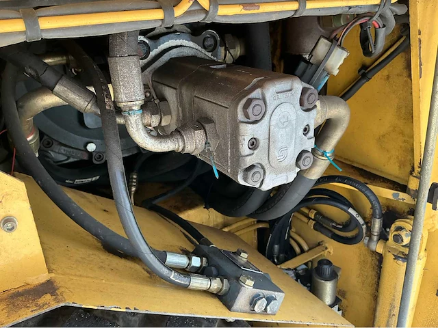 2000 bitelli bb632 asfalteermachine - afbeelding 4 van  36