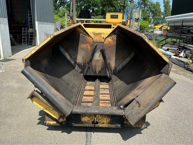 2000 bitelli bb632 asfalteermachine - afbeelding 35 van  36