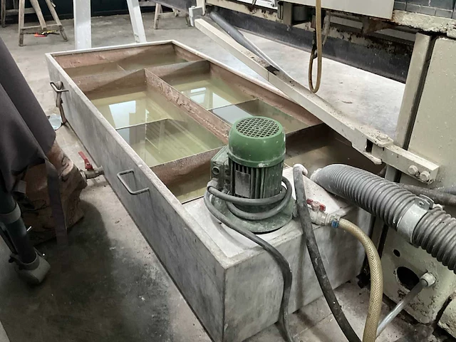 2000 bottero 108f glassnijmachine - afbeelding 18 van  21