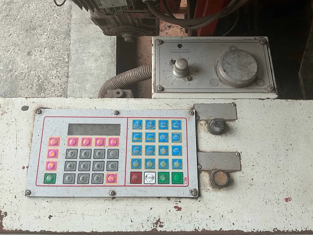 2000 btm 4632 aut metalen horizontale bandzaagmachine - afbeelding 8 van  10