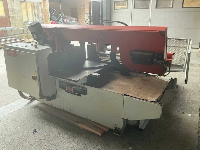 2000 btm 4632 aut metalen horizontale bandzaagmachine - afbeelding 9 van  10