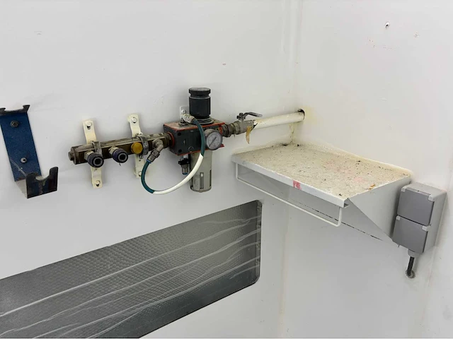 2000 garmat gmd 105 verfspuit- en droogcabine - afbeelding 34 van  37