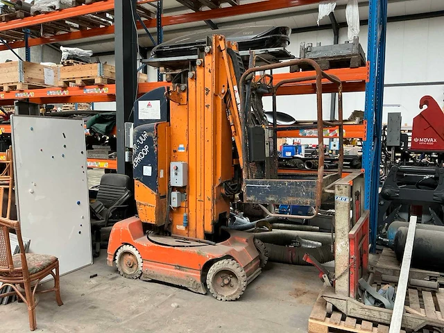 2000 grove toucan 1100 a hoogwerker - afbeelding 1 van  15