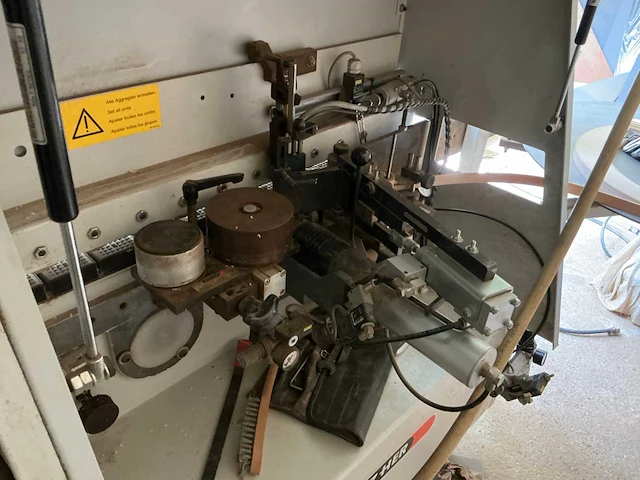 2000 holzher sprint 1411 pvc kantaanlijmmachine - afbeelding 7 van  16