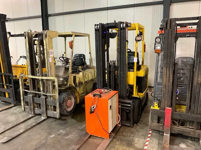 2000 hyster e2.50cm vorkheftruck - afbeelding 1 van  9