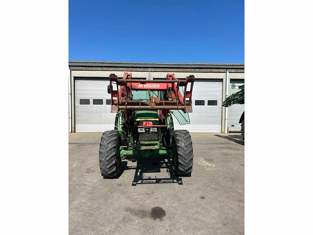 2000 john deere 6210 tractor met gaas voorlader - afbeelding 8 van  12