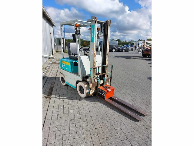 2000 komatsu minion 09 vorkheftruck - afbeelding 1 van  6