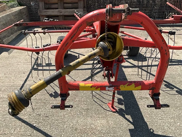 2000 kuhn ga300gm hooischudder - afbeelding 5 van  8
