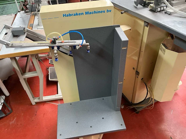 2000 linea20-pfaff matica99 volautomatische leder naaimachine - afbeelding 13 van  15