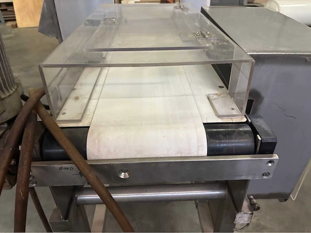 2000 lock met 30+ metaaldetector - afbeelding 9 van  18