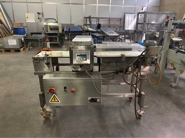 2000 lock met 30+ metaaldetector - afbeelding 1 van  18