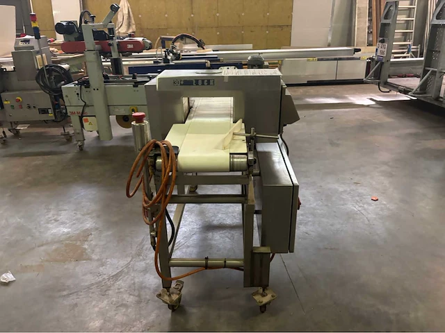 2000 lock met 30+ metaaldetector - afbeelding 14 van  18