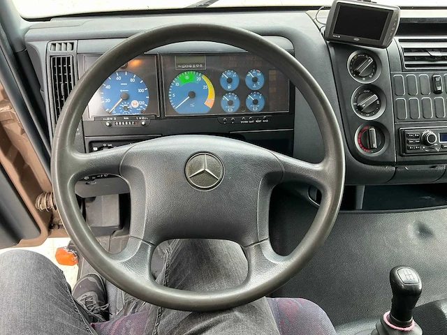 2000 mercedes-benz 815 paardenwagen - afbeelding 11 van  67