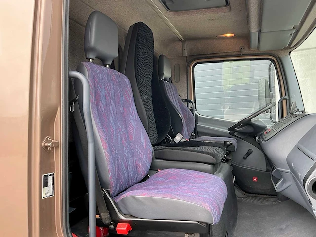 2000 mercedes-benz 815 paardenwagen - afbeelding 26 van  67