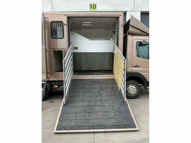 2000 mercedes-benz 815 paardenwagen - afbeelding 27 van  67