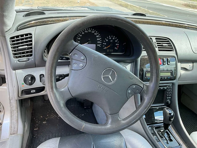 2000 mercedes-benz clj320 personenauto - afbeelding 16 van  32