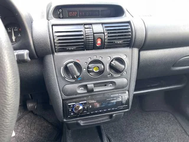 2000 opel corsa personenauto 105.300km - afbeelding 16 van  28