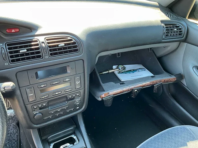 2000 peugeot 406 hdi personenauto - afbeelding 26 van  44