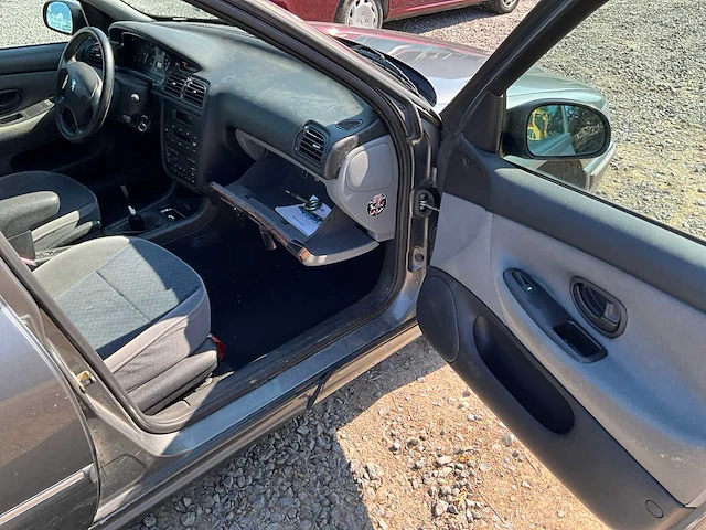 2000 peugeot 406 hdi personenauto - afbeelding 28 van  44
