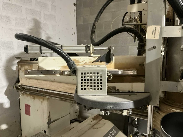 2000 scm record 240 cnc-bewerkingscentra - afbeelding 19 van  22