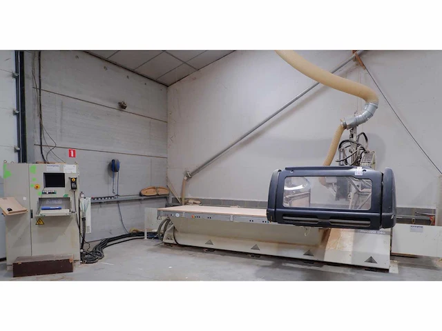 2000 scm record 240 cnc-bewerkingscentra - afbeelding 1 van  22