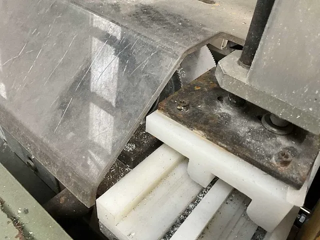 2000 soenen gzp glaslattenzaagmachine - afbeelding 9 van  12