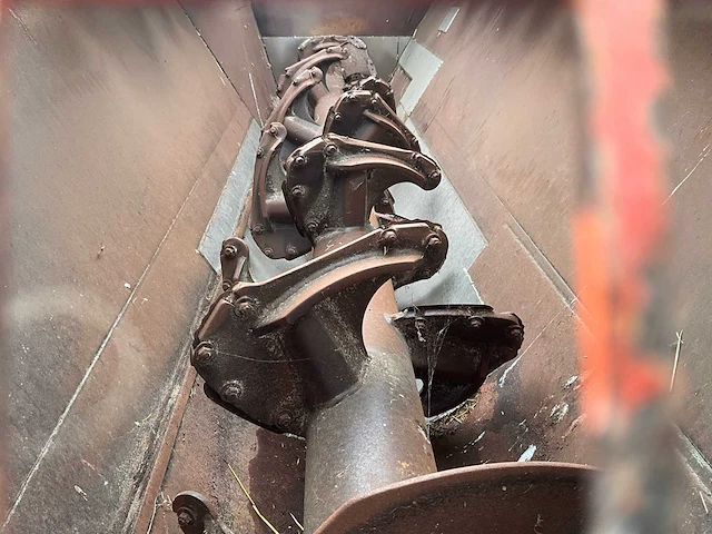 2000 storti labrador 160 getrokken horizontale voermengwagen - afbeelding 9 van  20