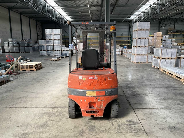 2000 toyota fbmf25 vorkheftruck - afbeelding 12 van  15