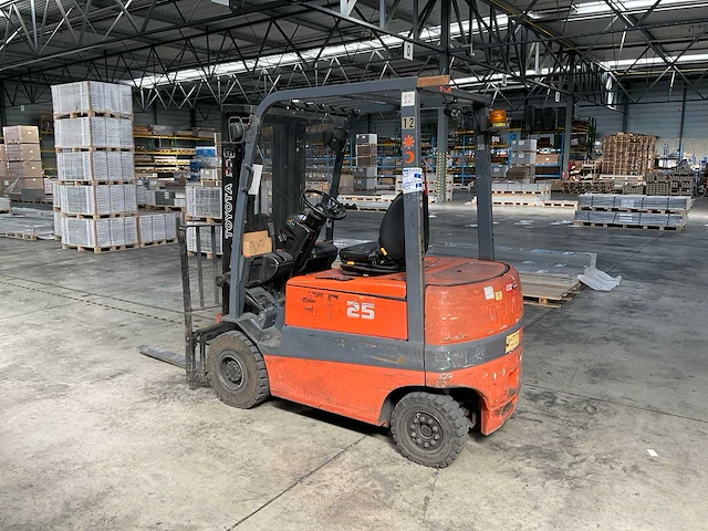 2000 toyota fbmf25 vorkheftruck - afbeelding 13 van  15