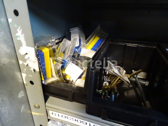 20.000 (+/-) diverse bevestigingsmiddelen - afbeelding 7 van  39