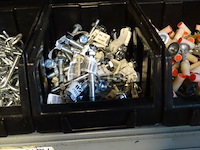 20.000 (+/-) diverse bevestigingsmiddelen - afbeelding 10 van  39