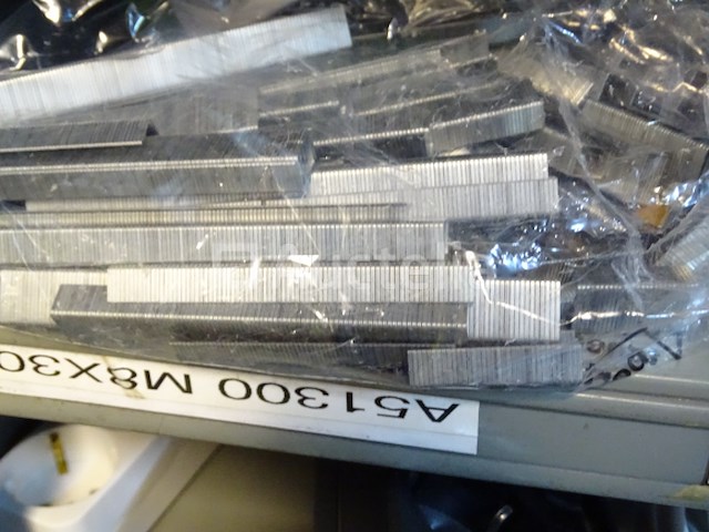 20.000 (+/-) diverse bevestigingsmiddelen - afbeelding 29 van  39